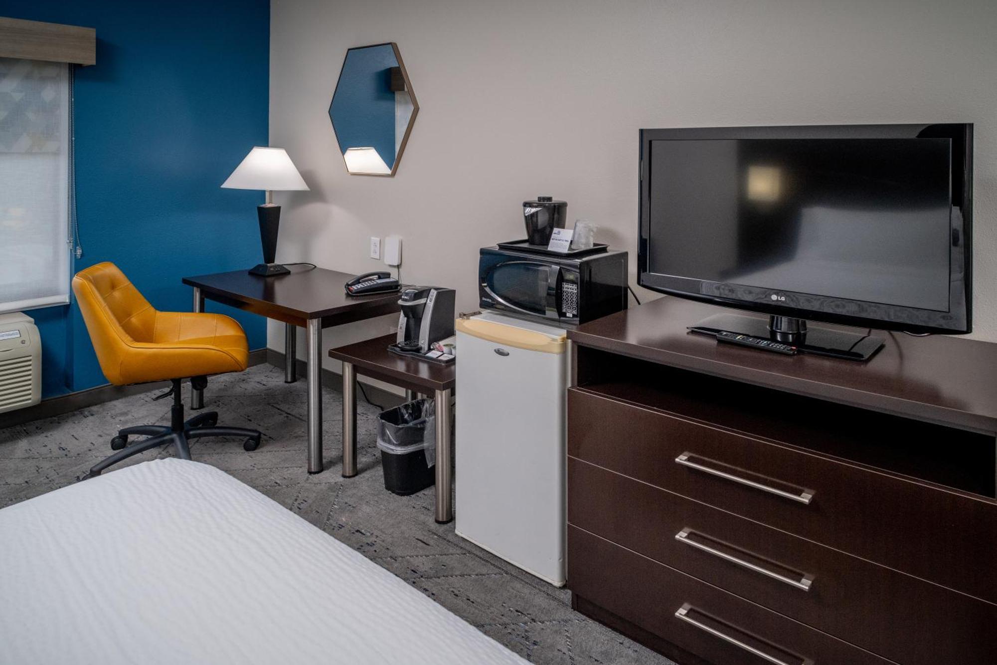 Holiday Inn Express & Suites Cross Lanes By Ihg Exterior foto