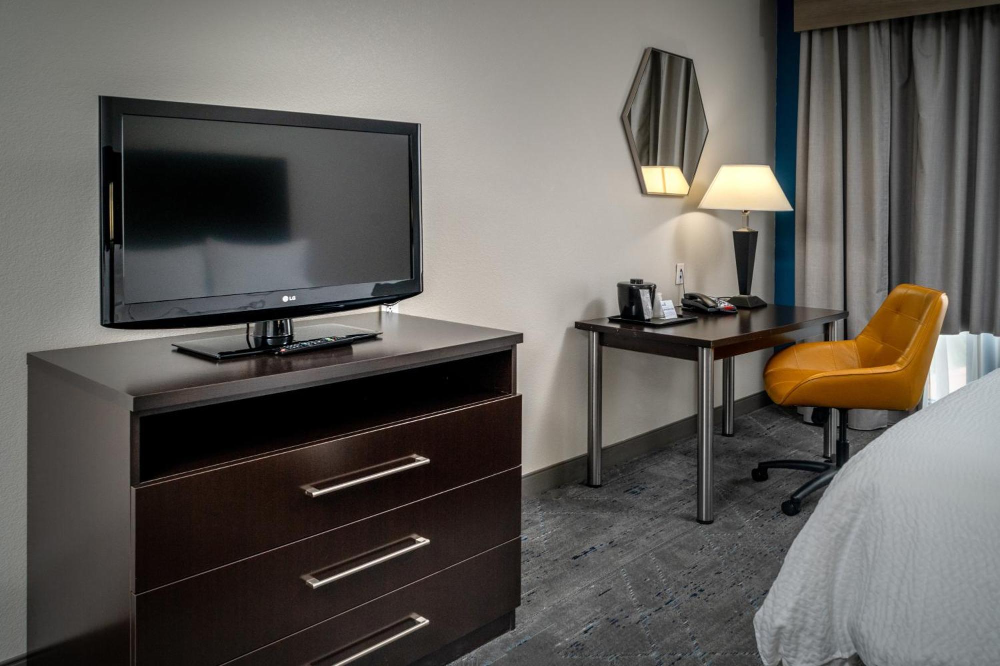 Holiday Inn Express & Suites Cross Lanes By Ihg Exterior foto