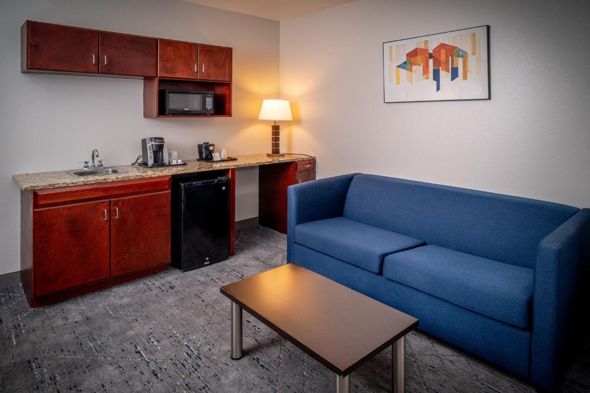 Holiday Inn Express & Suites Cross Lanes By Ihg Exterior foto