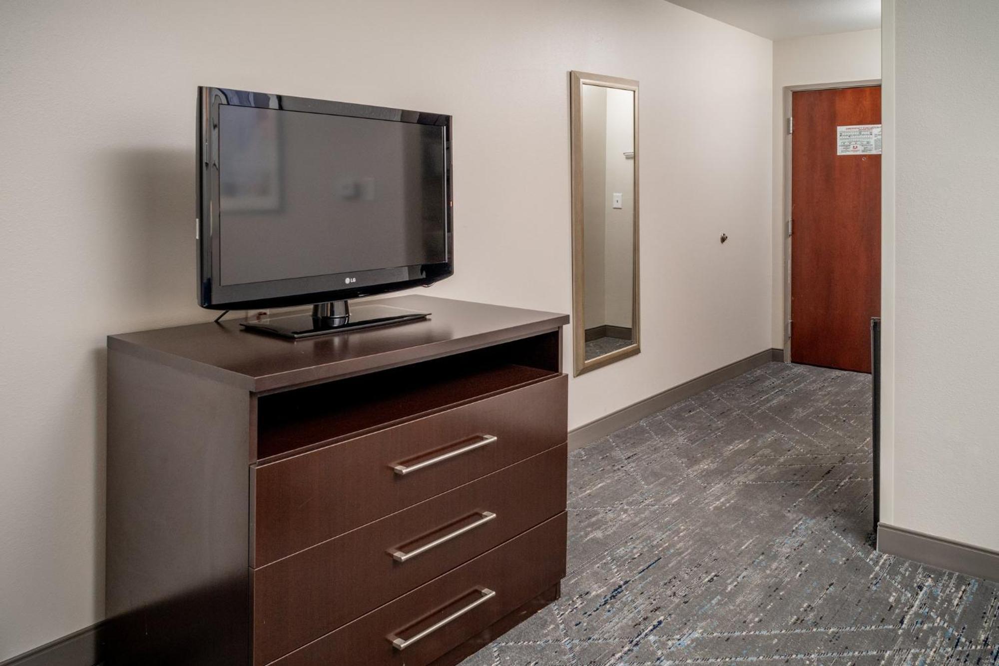 Holiday Inn Express & Suites Cross Lanes By Ihg Exterior foto