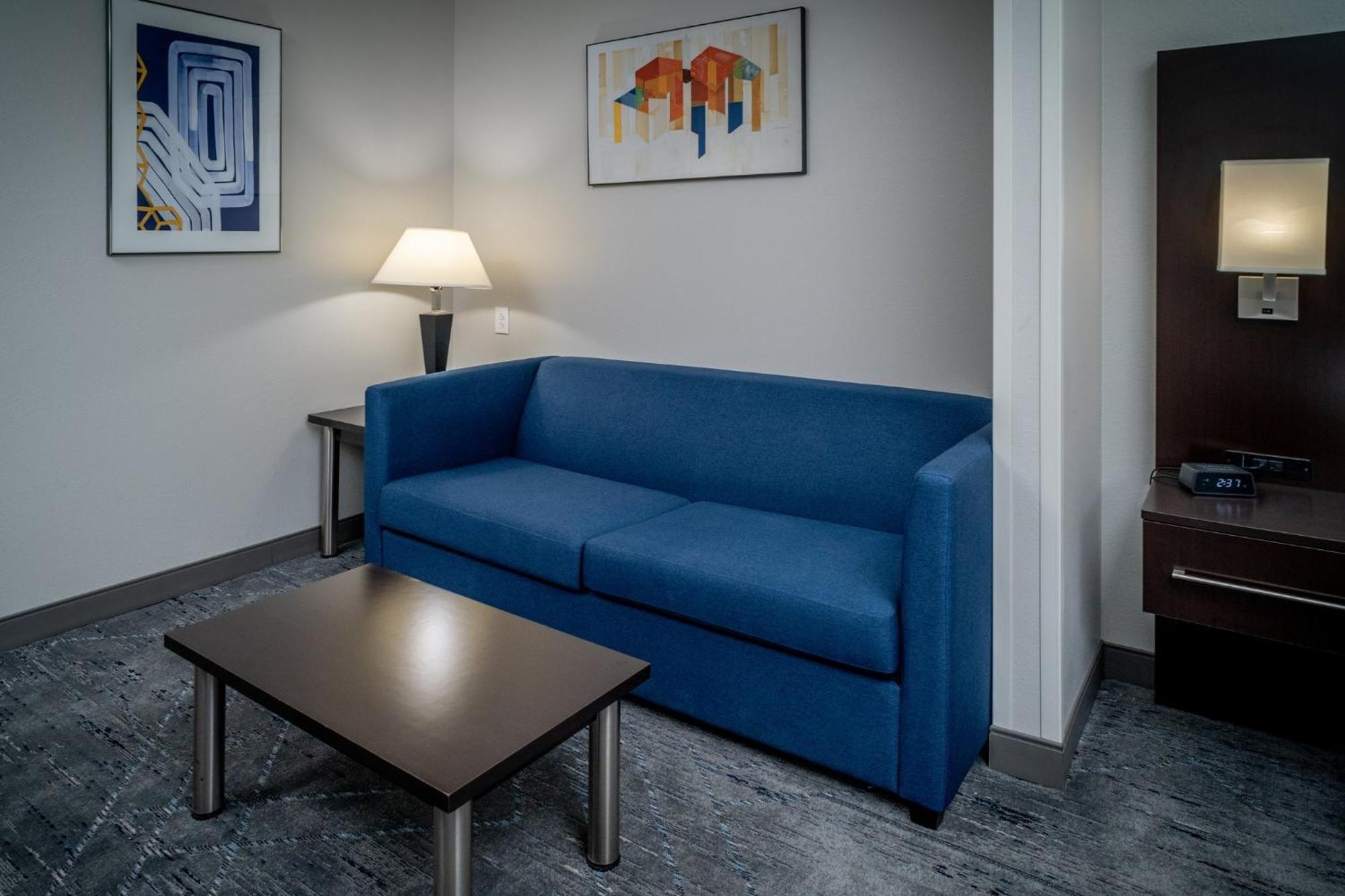 Holiday Inn Express & Suites Cross Lanes By Ihg Exterior foto